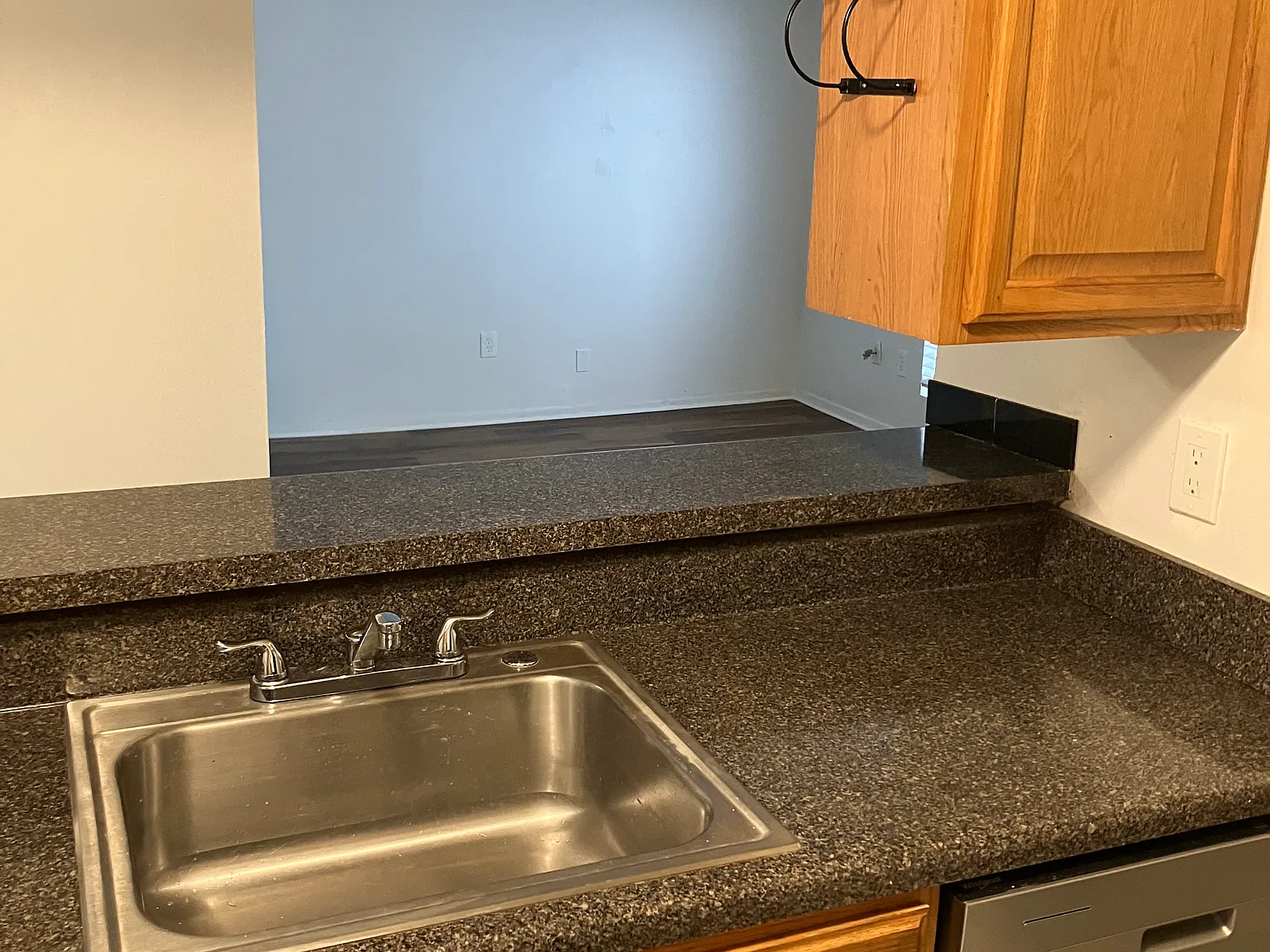 2 bed, 960 sqft, $975 — Photo 2