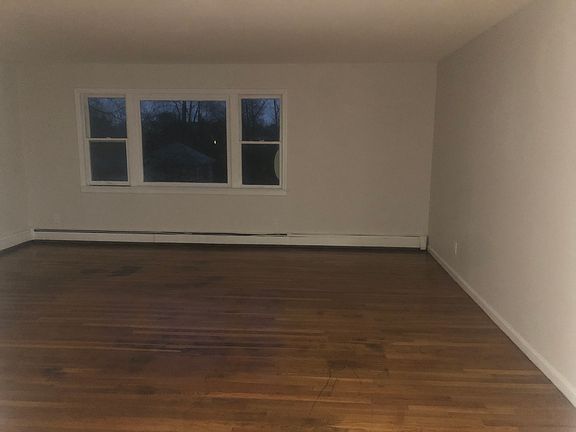 4th image of 414 Garden Ave #2