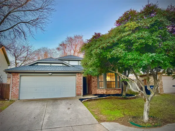 8808 Brushy Creek Trl, Fort Worth, TX 76118