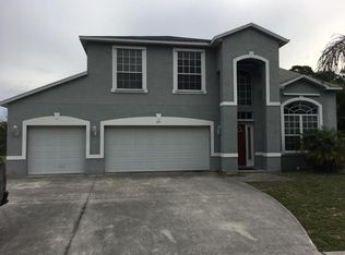 579 NE Solida Cir, Port Saint Lucie, FL 34983