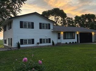 1107 4th St NW, Clara City, MN 56222