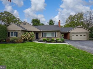 352 Ruth Ridge Dr, Lancaster, PA 17601