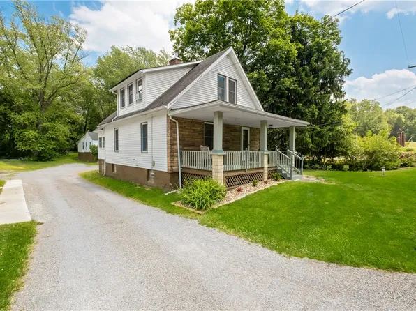 351 S Eberhart Rd, Butler, PA 16001