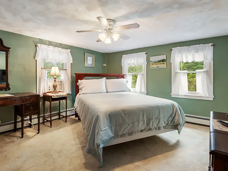935 Bay Rd #2 — Photo 15