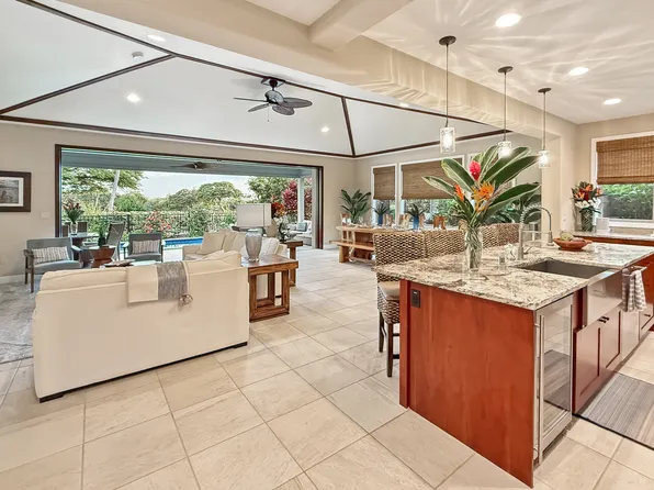 78-110 Holuakai St, Kailua Kona, HI 96740