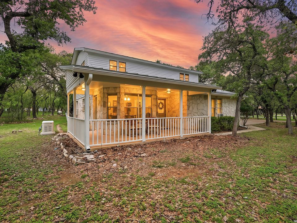 1st image of 261 FAWN LN