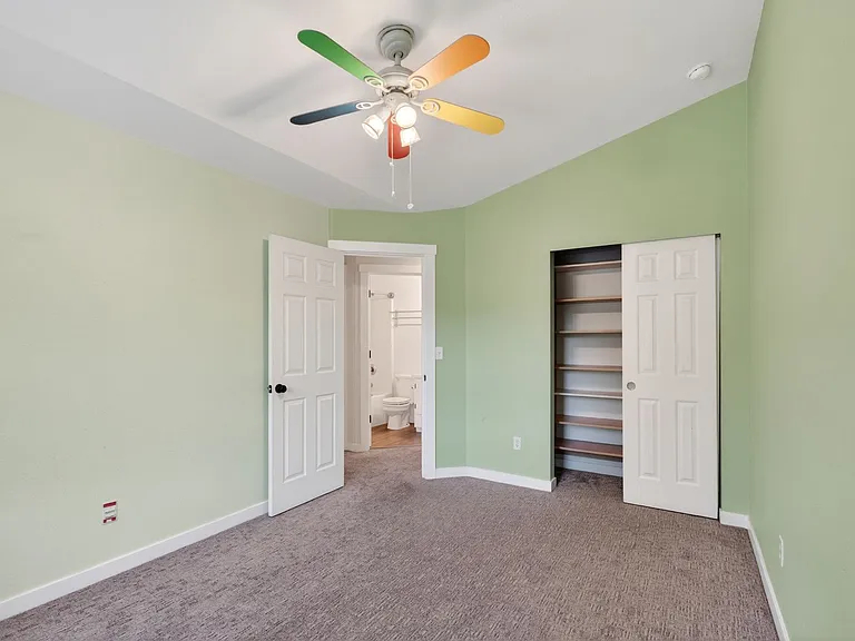 1574 SE Nylace Ln — Photo 39