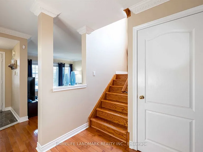 91 Red River Cres — Photo 16