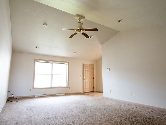 4th image of 24 Overlook Dr #24