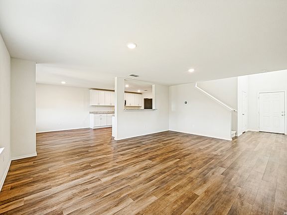 4th image of 6007 BLUESTEM WAY
