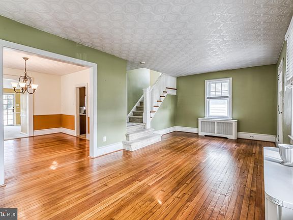 4th image of 6757 Harvey Ave