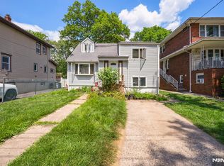 735 Clark Ave, Ridgefield, NJ 07657