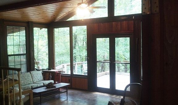 4th image of 163 Queens Creek Ln