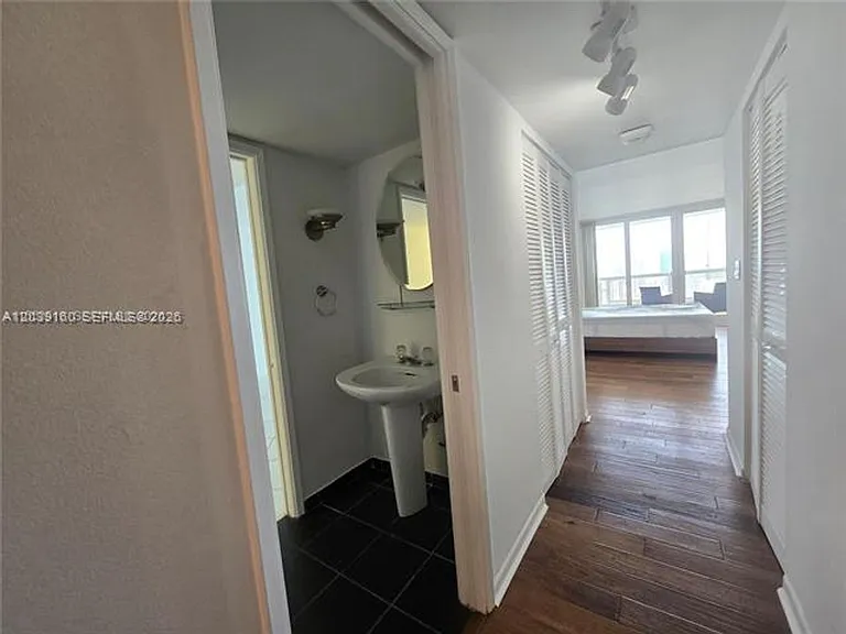1717 N Bayshore Dr #B-4137 — Photo 12