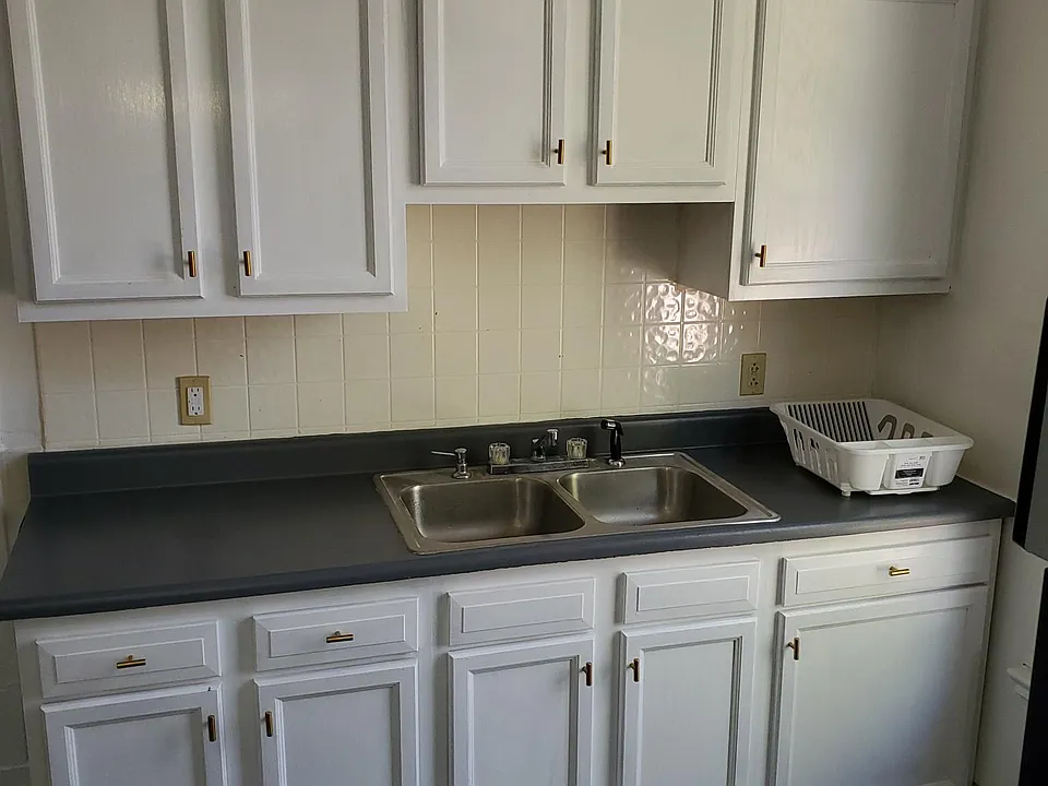 205 N C St #1