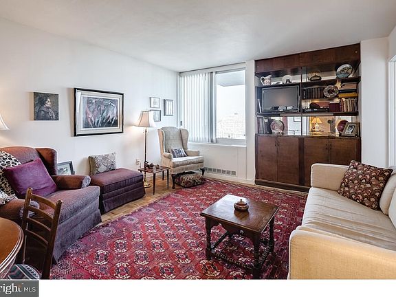 2nd image of 604-36 S Washington Sq Unit 2008