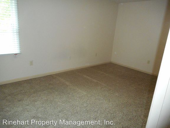 5th image of 844 Iredell St