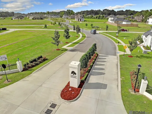 5 Oakland Crossing Blvd, Prairieville, LA 70769