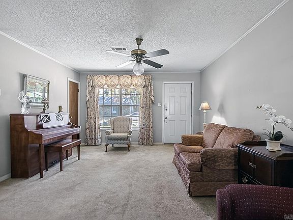 5th image of 32 Kingspark Dr