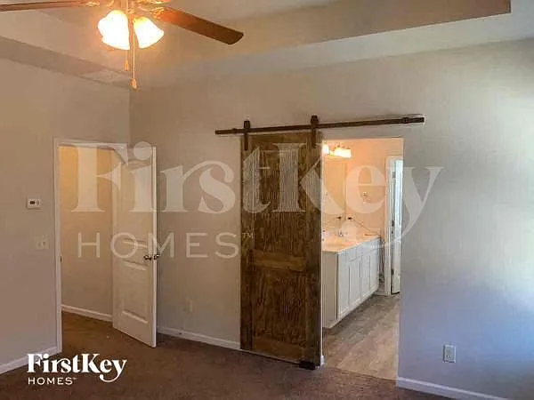 18 Samuel Way — Photo 10