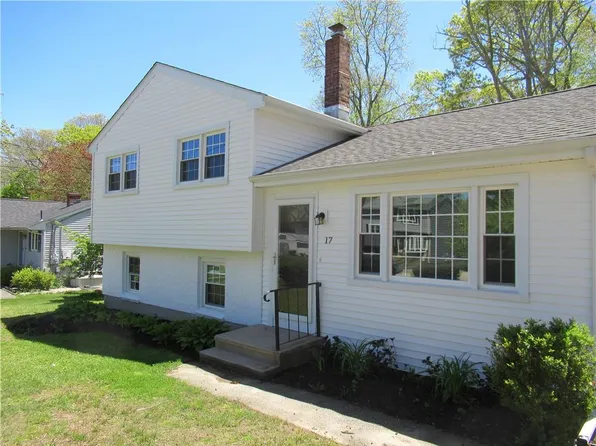 17 Holmes St, Westerly, RI 02891