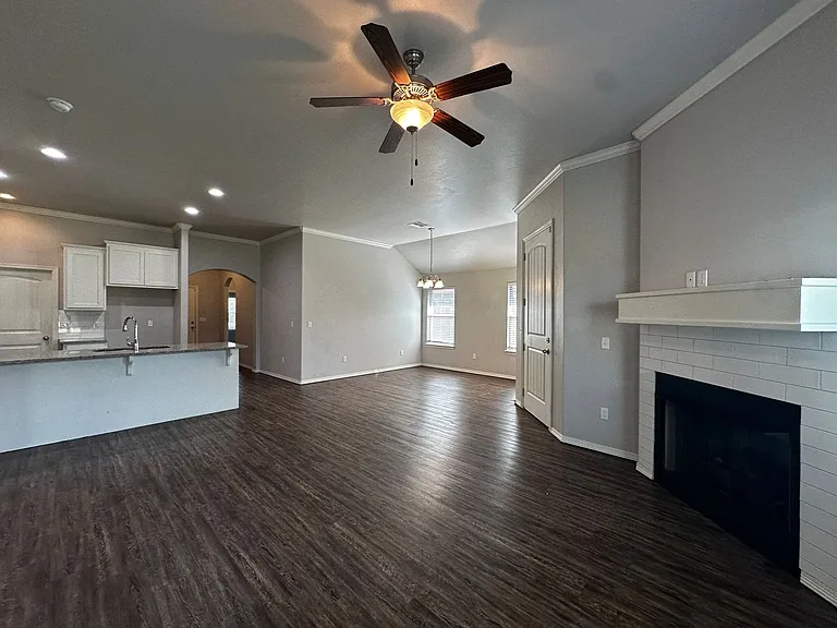 2316 Alta Vista Ln — Photo 6