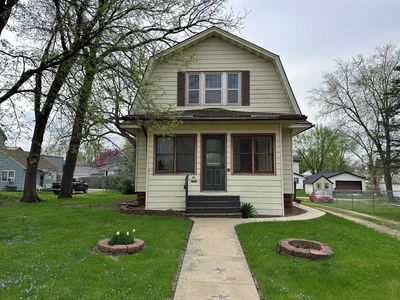 815 11th St, De Witt, IA, 52742