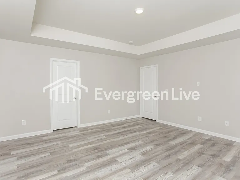 805 Vanguard St — Photo 8