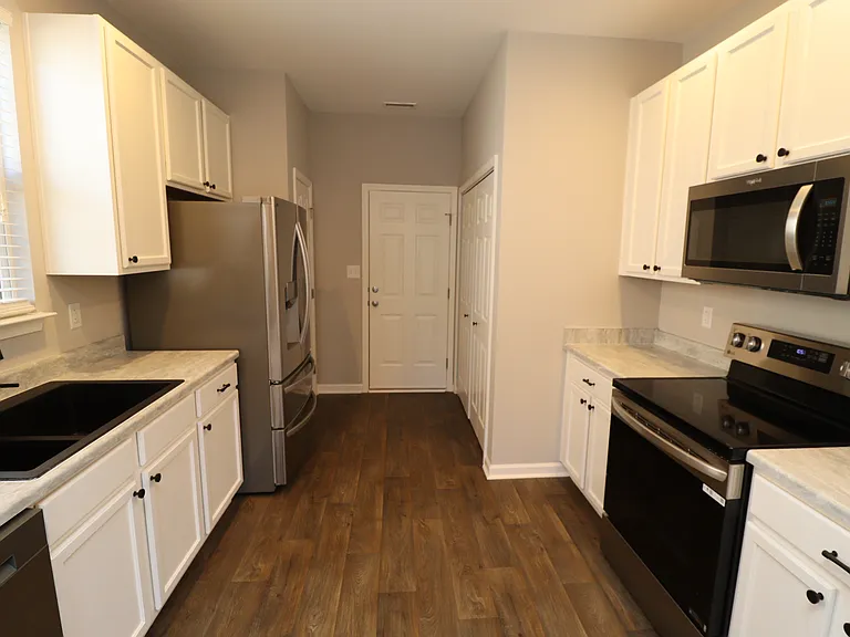 5112 Mabe Dr — Photo 10