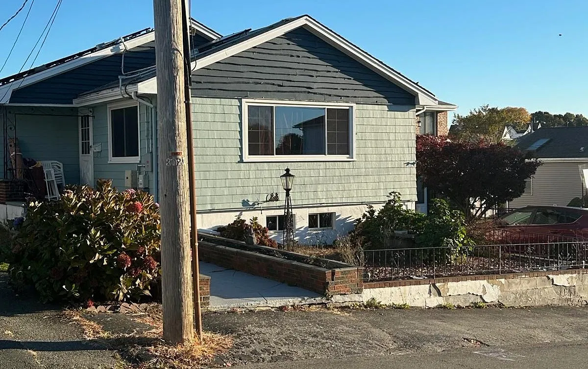 3 bed, 1000 sqft, $3,500 — Photo 3
