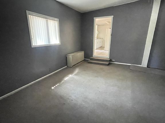 2nd image of 3561 Parkway #B