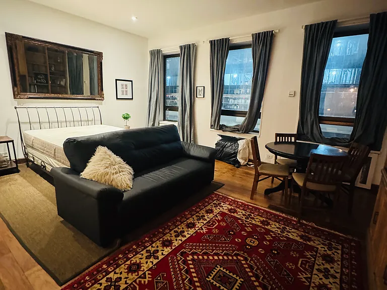 65 E 54th St #4F — Photo 7