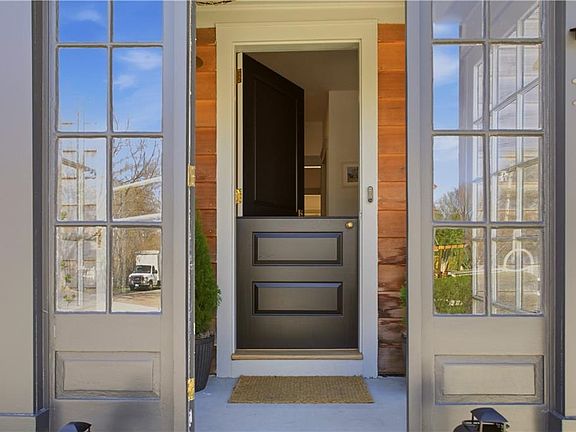 3rd image of 13 Greenough Pl