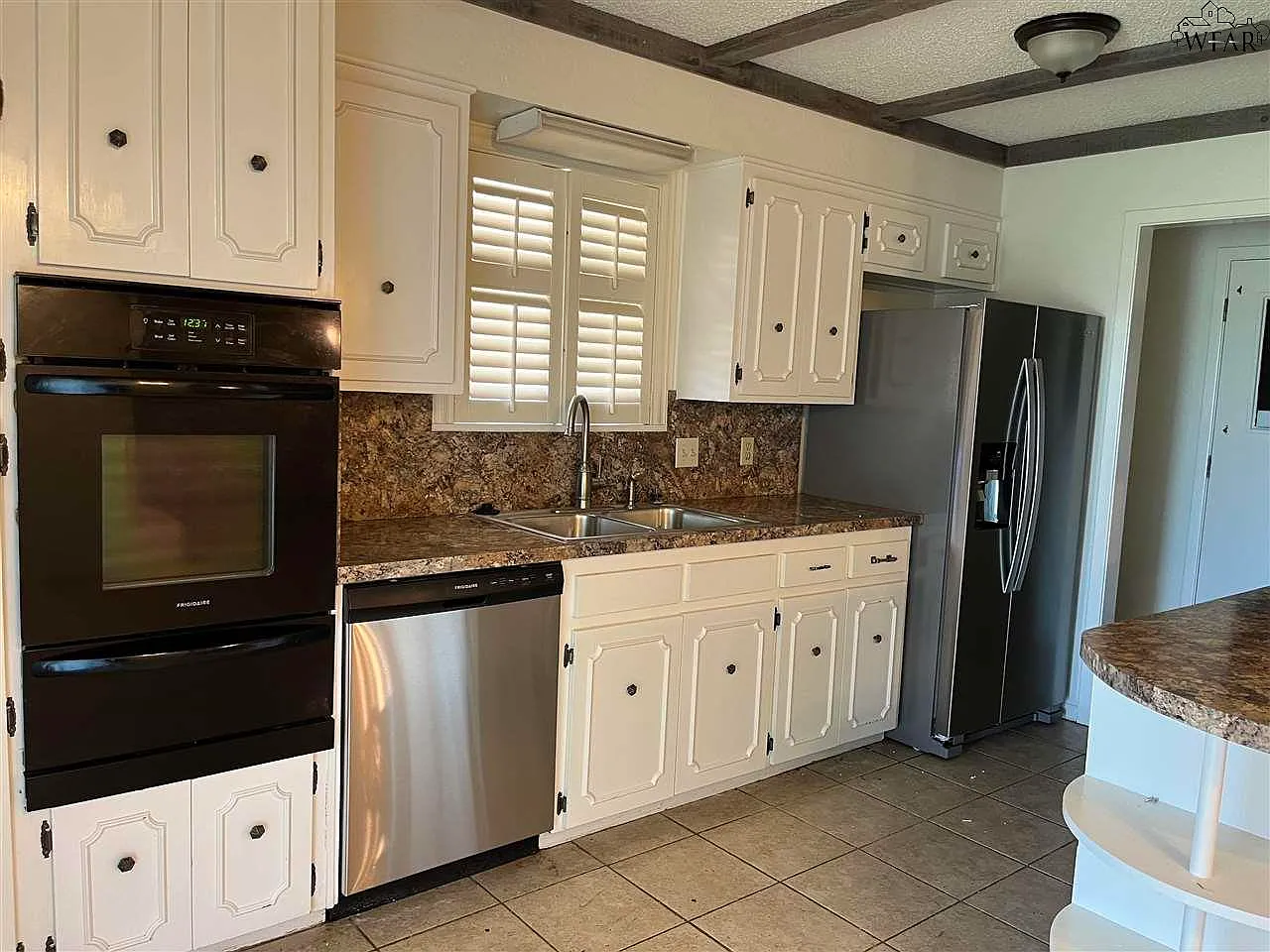 3 bed, 2.0 bath, 1467 sqft, $1,950 — Photo 4