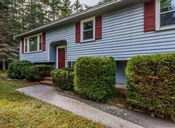 2nd image of 27 Pleasant Dr