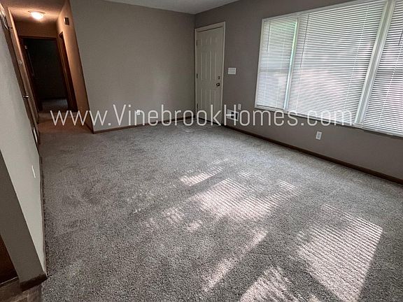 3rd image of 11009 Newton Ave