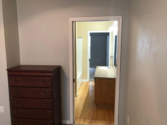 4th image of 1511 N Brents Ave