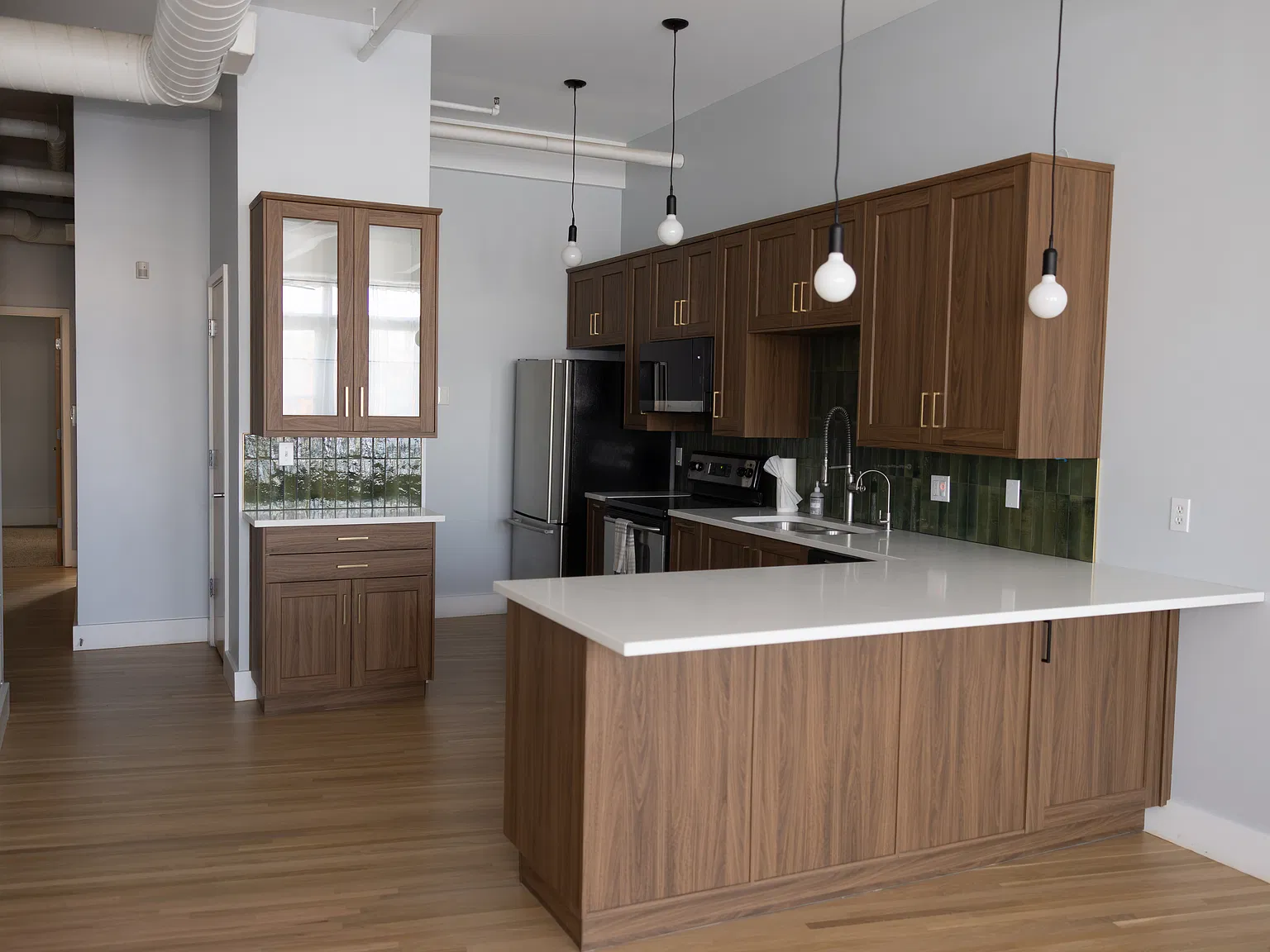 2 bed, 1200 sqft, $2,100 — Photo 3