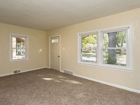 Living room - front door