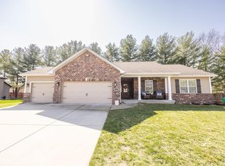 615 Wheatfield Rd, O'Fallon, IL 62269