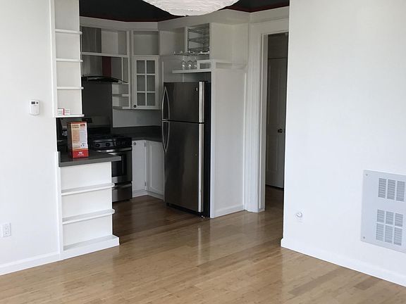 4th image of 1786 Golden Gate Ave APT 3