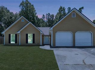 6445 Marsham Dr, College Park, GA 30349