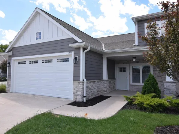 12263 W Waterford AVENUE, Greenfield, WI 53228