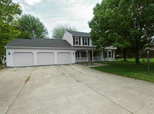 3 Pinehurst Dr, Mattoon, IL