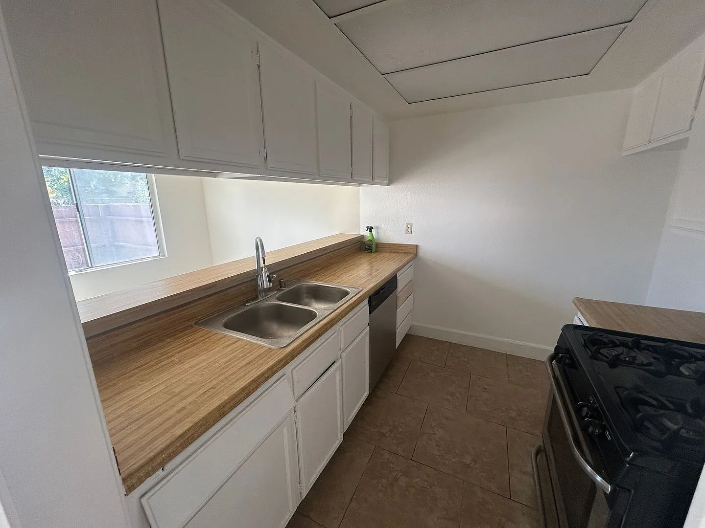2 Bedroom 1.5 Bath Townhome — Photo 4