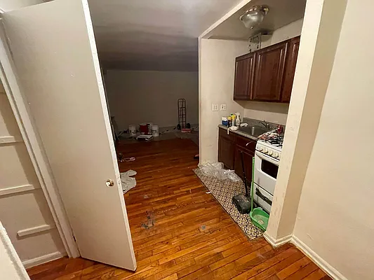 Rented by Contact Realty | media 8