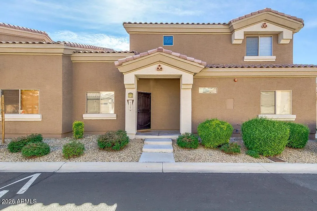 3 bed, 4.0 bath, 1625 sqft, $2,199 — Photo 1