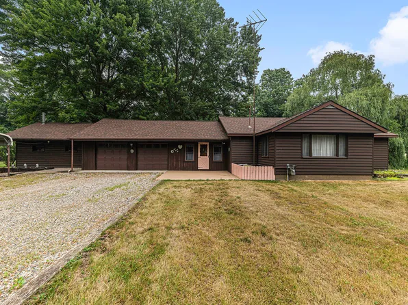 126 Florence St, Plainwell, MI 49080