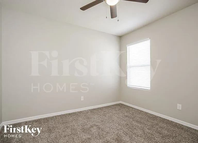 16736 Citrus Pkwy — Photo 11