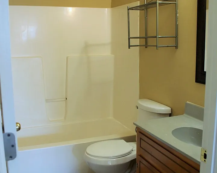 85 Lawn St #C — Photo 6